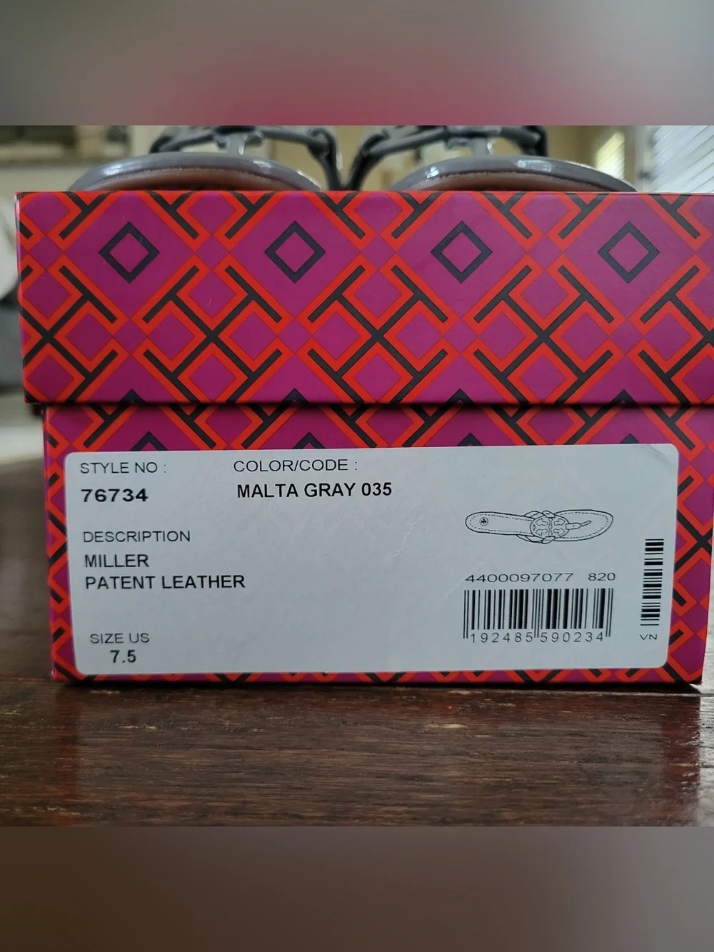 Tory Burch Miller Patent Leather Sandal-Grey-7.5-Brand new - Picture 4 of 11